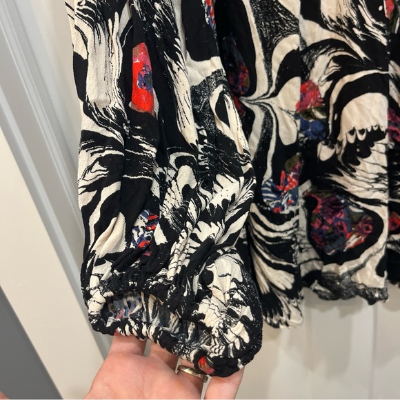 Free People Black Print Drift Away Tunic Mini Dress Sz Small Cold Shoulder Flowy - Picture 5 of 13